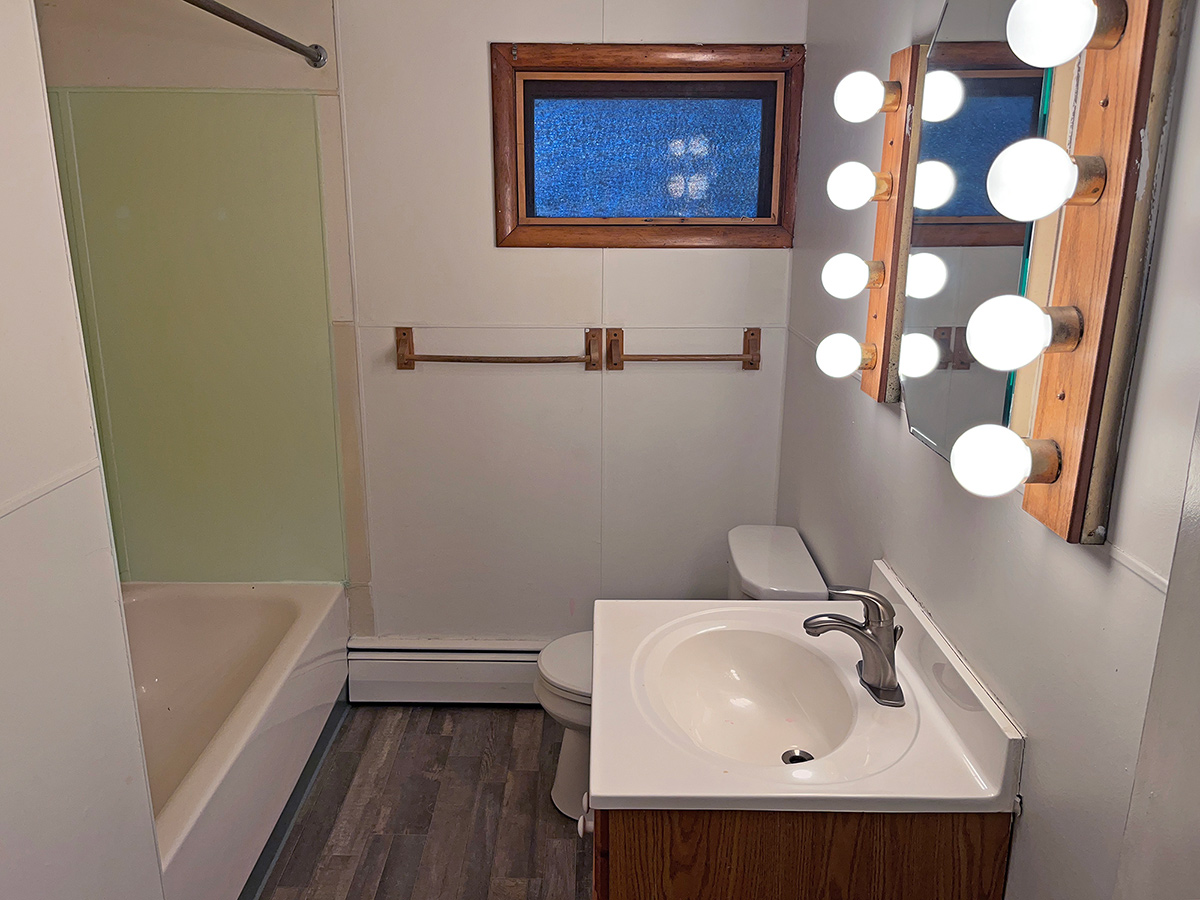 28 West St. #3 - Bathroom